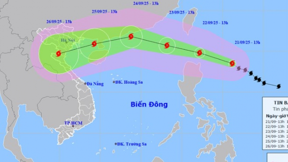 Typhoon Ragasa enters East Sea, northern Vietnam faces widespread heavy rain
